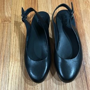 Final sale - nwt black - size 8 fit flop slingbacks flash sale